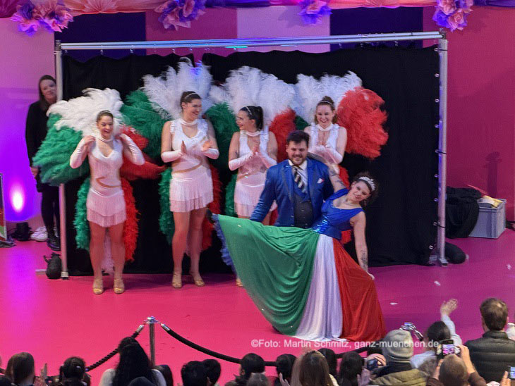 Moosacher Faschingsclub im PEP (&copy;Foto: Martin Schmitz) 